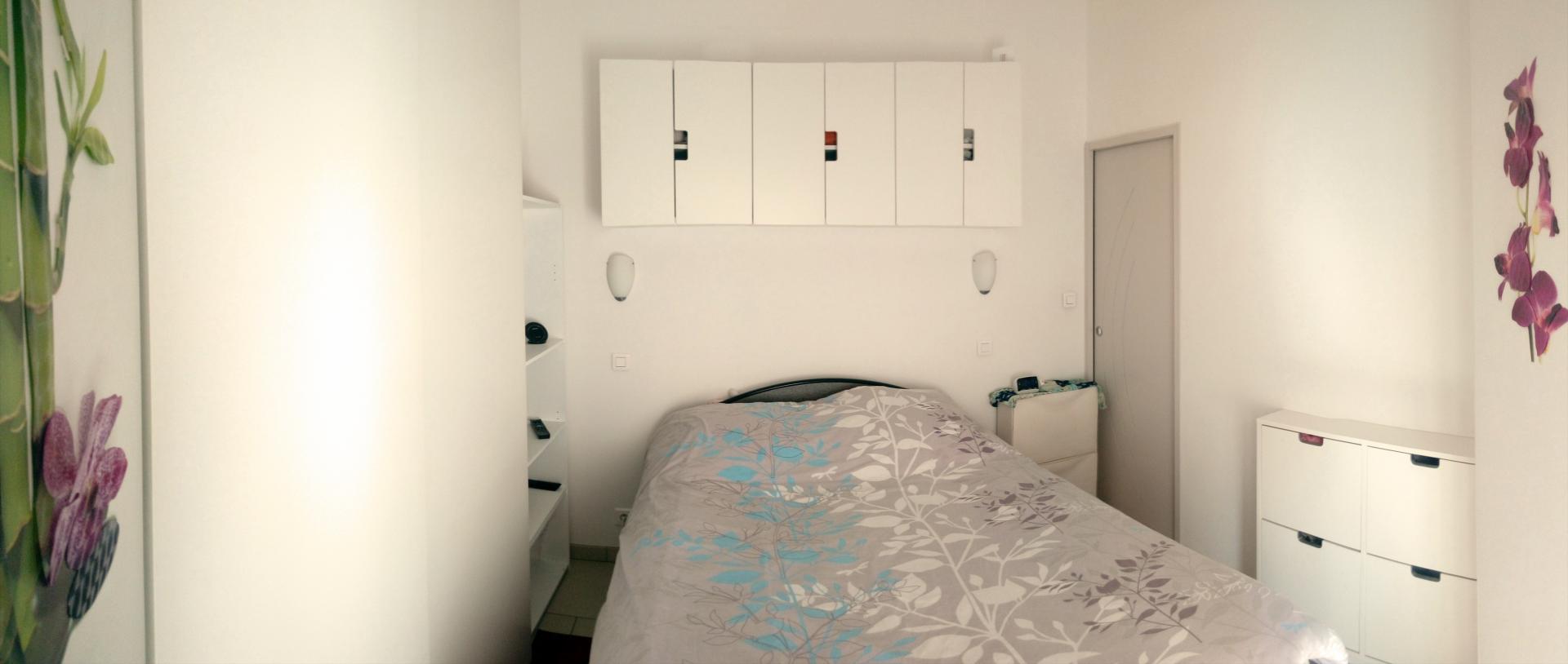 Chambre 1 Chambre 1 320x287= 9,184M2 qui donne sur la terrasse ar