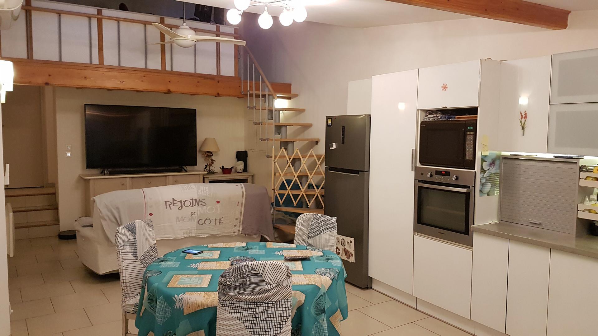 cuisine salon 8,14 x 3,68 = 29,96 m2
